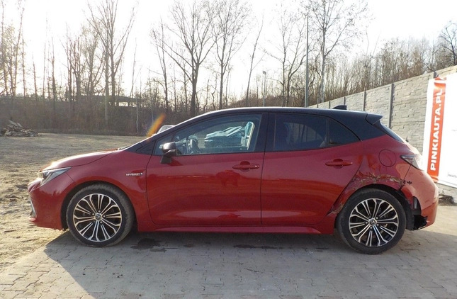 Toyota Corolla cena 53900 przebieg: 61256, rok produkcji 2019 z Pabianice małe 667